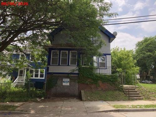 209 E Chambers Street, Milwaukee, WI, 53212 | Card Image