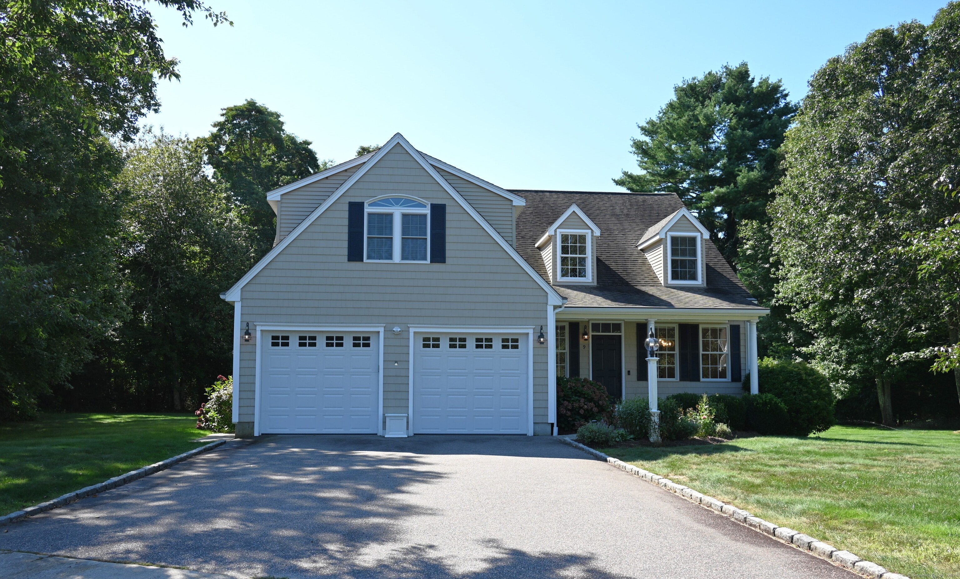 Olivia Ln, Old Lyme, CT 06371
