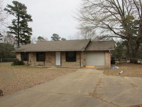 221 Pine Ridge Rd, Gladewater, TX, 75647-9590 | Card Image