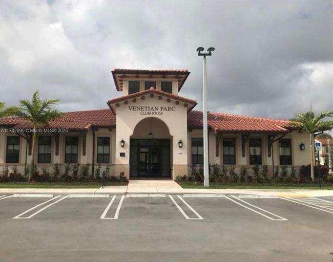 15124 Sw 176 Th Ter, House other with 4 bedrooms, 4 bathrooms and null parking in Miami FL | Image 44