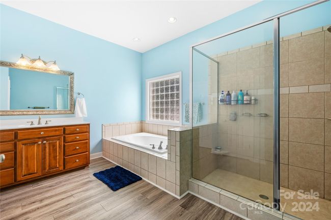 Primary Bath with soaking tub and walk-in shower | Image 13
