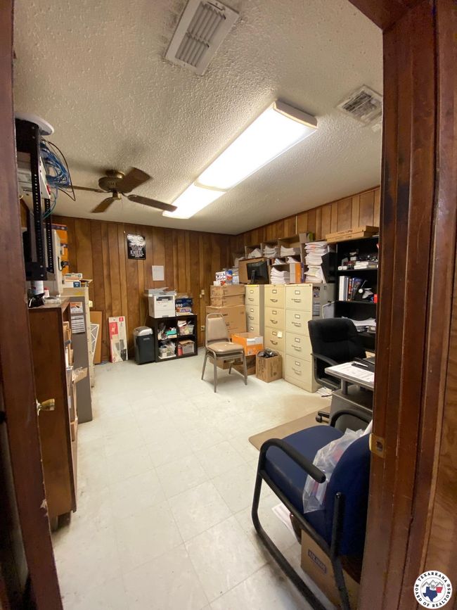 412 &amp; 425 E Front St, Home with 0 bedrooms, 0 bathrooms and null parking in Dekalb TX | Image 12