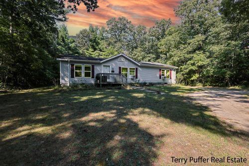 5862 River Rd, Twin Lake, MI, 49457-9749 | Card Image