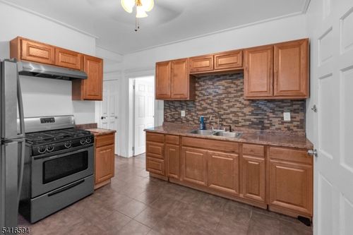 apt-2-19 N 7th St, Newark, NJ, 07107-3287 | Card Image