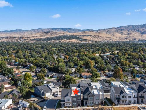 1251 E Echelon Ridge Ln, Boise, ID, 83716-5554 | Card Image