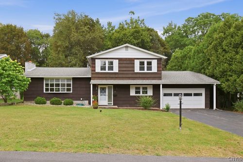 115 Saybrook Ln, Syracuse, NY, 13214-2119 | Card Image