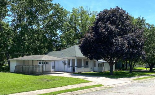 323 Broadway Ave, Clyde, KS, 66938-9412 | Card Image