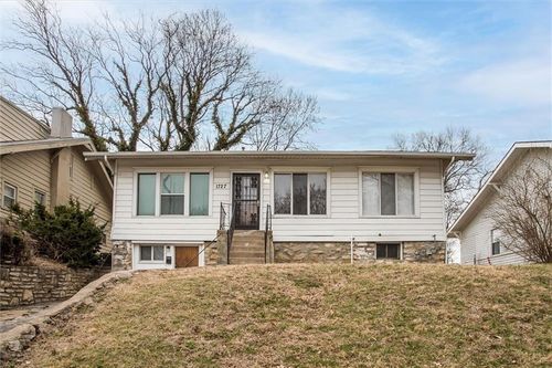1727 S Crescent Ave, Independence, MO, 64052-1847 | Card Image