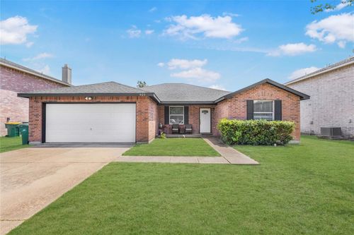 925 Brooks Dr, Cedar Hill, TX, 75104-7335 | Card Image