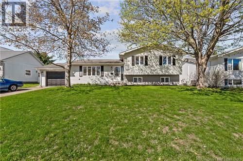 12 Welland St, Riverview, NB, E1B4L8 | Card Image
