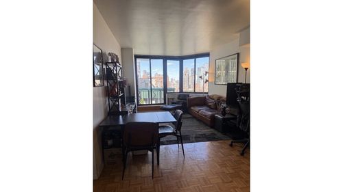 18f-303 E 60th St, New York, NY, 10022-1520 | Card Image