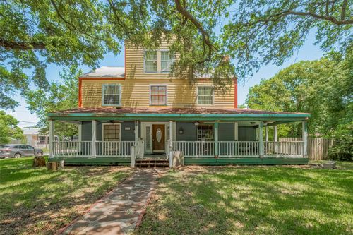 230 9th Ave N, Texas City, TX, 77590-6311 | Card Image