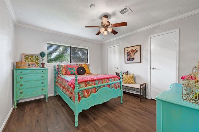 2703 Shady Creek Dr, House other with 3 bedrooms, 2 bathrooms and 2 parking in Pearland TX | Image 18