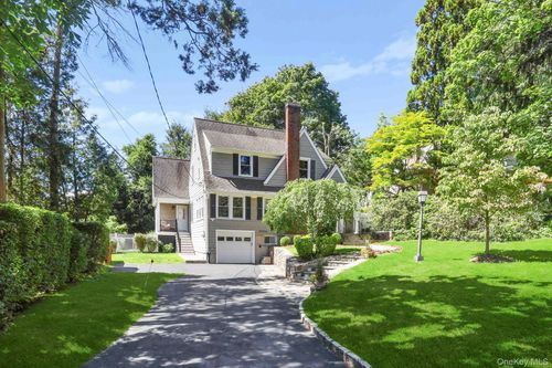 10 Grandview Ave, Pleasantville, NY, 10570-2026 | Card Image