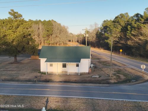 586 Clay Bottom School Rd, Chocowinity, NC, 27817-9056 | Card Image
