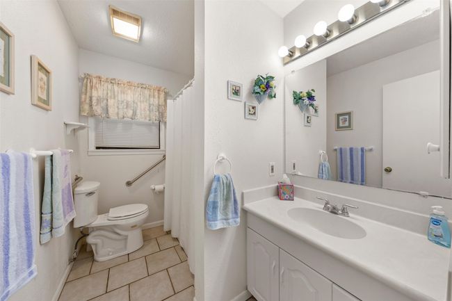 386 W Main St, House other with 3 bedrooms, 2 bathrooms and null parking in Elm Mott TX | Image 14