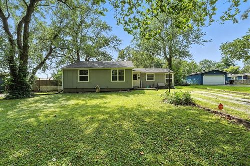 6716 Appleton Ave, Raytown, MO, 64133-6100 | Card Image