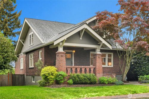 110 Smith St, Seattle, WA, 98109-1834 | Card Image