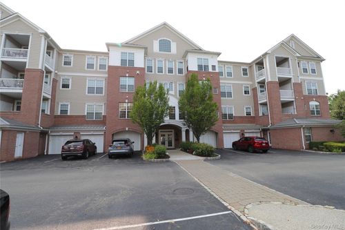 145 Regency Dr, Fishkill, NY, 12524-4935 | Card Image