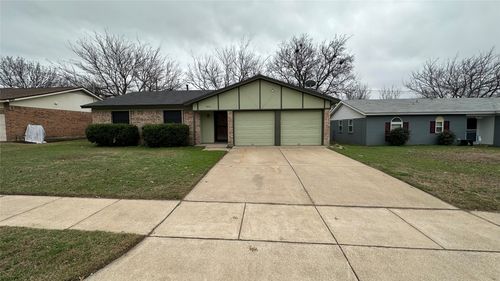 5916 Kary Lynn Dr S, Watauga, TX, 76148-1631 | Card Image