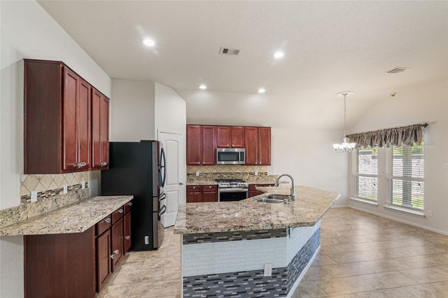 15218 Zenith Glen Ln, House other with 4 bedrooms, 3 bathrooms and 2 parking in Cypress TX | Image 9