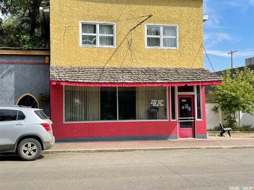 407 Main St, Gravelbourg, SK, S0H1X0 | Card Image