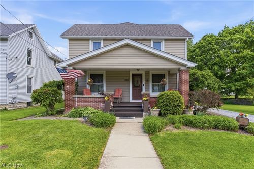 225 Woodward St, Bellevue, OH, 44811-1842 | Card Image
