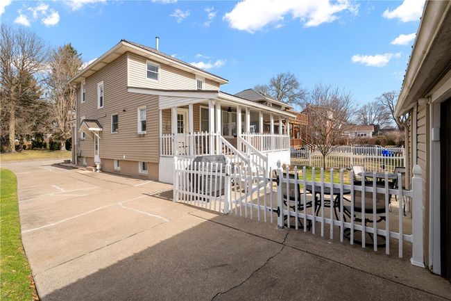 1411 2 Nd St, House other with 3 bedrooms, 3 bathrooms and 1 parking in Beaver PA | Image 33