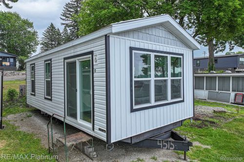 2 Serenity Shore, Fenton Charter Township, MI, 48430 | Card Image
