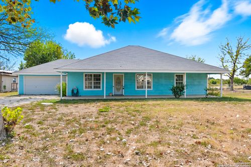 715 Happy Haven Rd, Mcqueeney, TX, 78123-3271 | Card Image