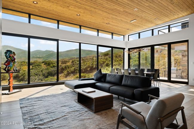 1319 W Skyridge Dr, Home with 7 bedrooms, 9 bathrooms and null parking in Mayflower Mnt UT | Image 7