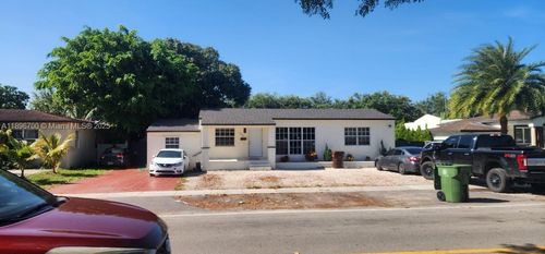 165 W 60th St, Hialeah, FL, 33012-2630 | Card Image