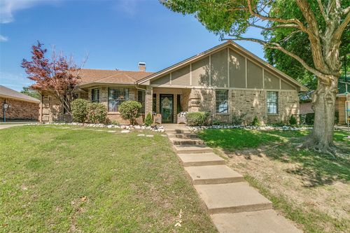 2232 Ridgewood, Bedford, TX, 76021-4735 | Card Image