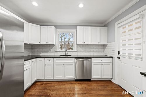 125 Twin Brook Rd, Hamden, CT, 06514-3724 | Card Image