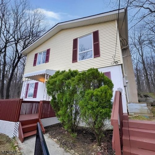 17 Clover Ter, Lake Hopatcong, NJ, 07849-1002 | Card Image