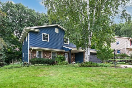 706 Wexford Way, HARTLAND, WI, 53029-2536 | Card Image