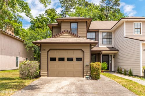 3951 Laurelwood Dr, Jacksonville, FL, 32257-8926 | Card Image