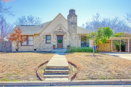 204 Lovera Blvd, San Antonio, TX, 78212-1212 | Card Image