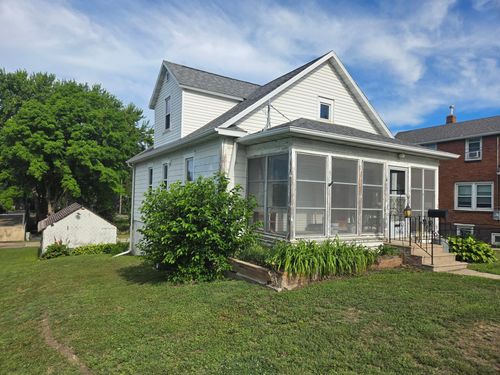 413 Saint Thomas Ave, Albert Lea, MN, 56007-3737 | Card Image