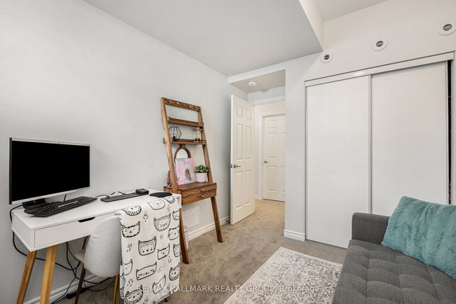 814 Mikinak Rd, Condo with 2 bedrooms, 1 bathrooms and 1 parking in Ottawa ON | Image 9