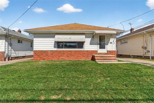 12911 Bangor Ave, Garfield Heights, OH, 44125-3662 | Card Image