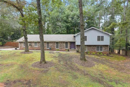 1160 Martin Ridge Rd, Roswell, GA, 30076-2851 | Card Image