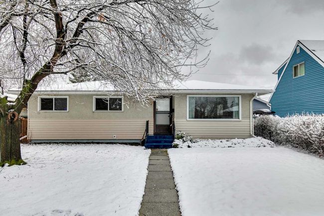 7 Atlanta Crescent Se, Home with 3 bedrooms, 2 bathrooms and 1 parking in Calgary AB | Image 5