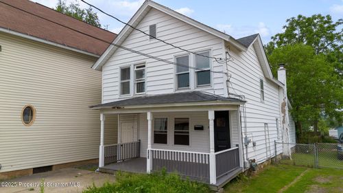 121 Throop St, Scranton, PA, 18508-1611 | Card Image