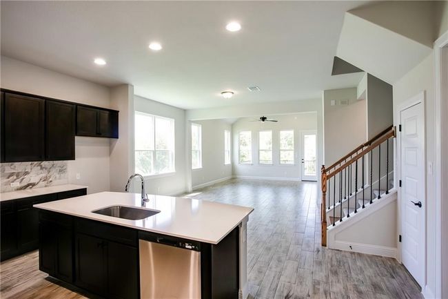 150 Raptor Beak Way, House other with 3 bedrooms, 3 bathrooms and 2 parking in Cedar Creek TX | Image 25