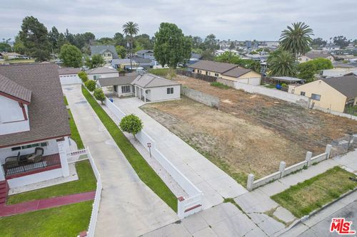 322 W 122nd St, Los Angeles, CA, 90061-1312 | Card Image