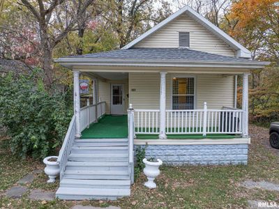 727 N Broadway Avenue, House other with 3 bedrooms, 1 bathrooms and null parking in Salem IL | Image 2