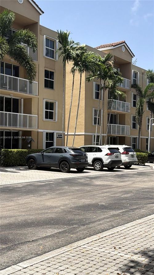 105-619 E Sheridan St, Dania Beach, FL, 33004-5800 | Card Image