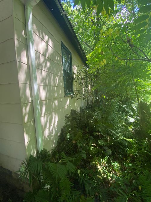 1318 Cronk Ave, Flint, MI, 48506-4320 | Card Image