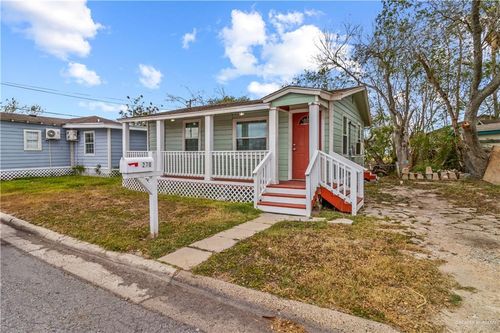 270 Julian St, San Benito, TX, 78586-5826 | Card Image